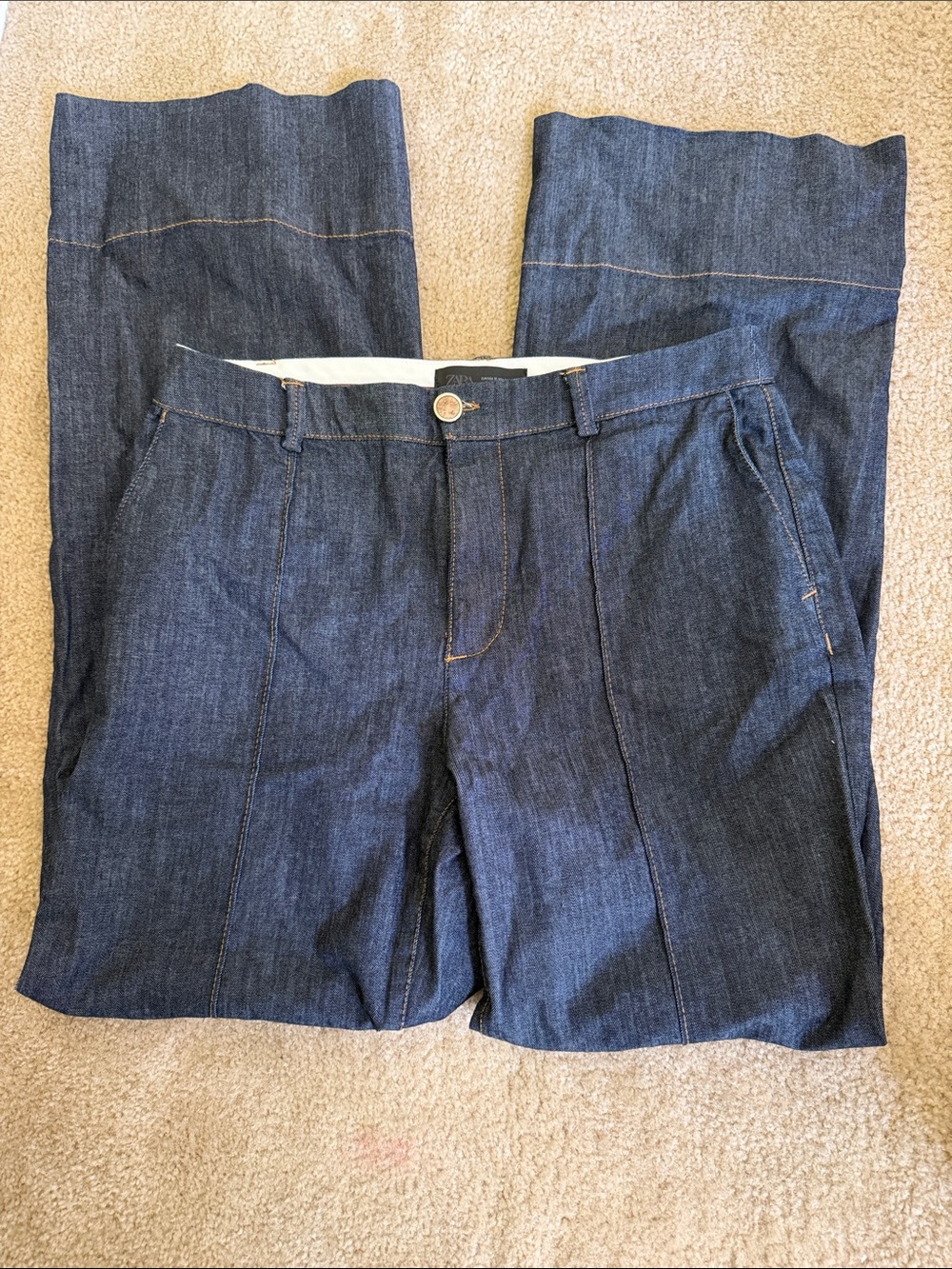 Women’s Zara Dark Blue Denim trouser Jeans. See measurements